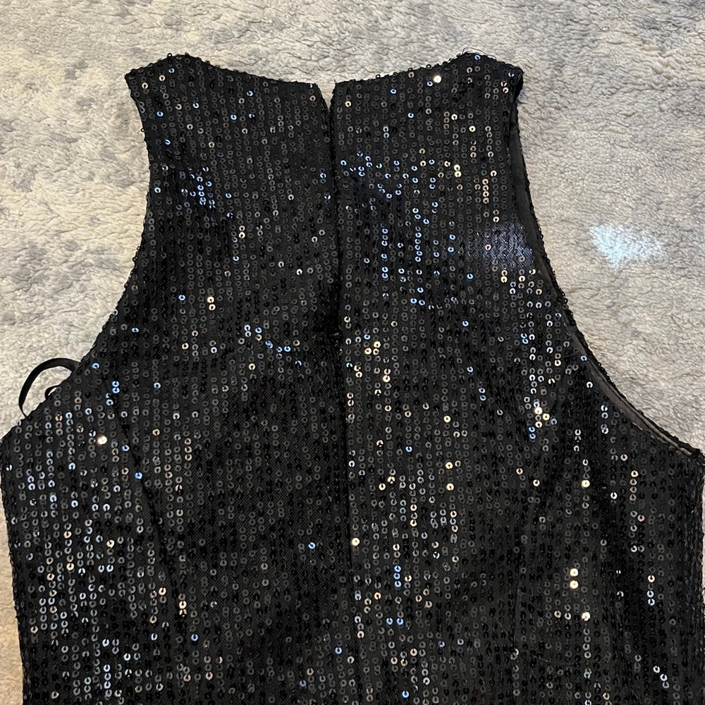 Mac Duggal SEQUINED HIGH NECK SIDE KNOT GOWN - Picture 10 of 10